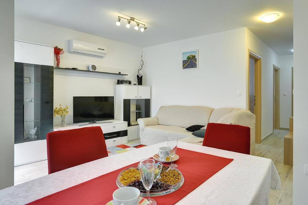 Apartments Elviana Pula Extérieur photo