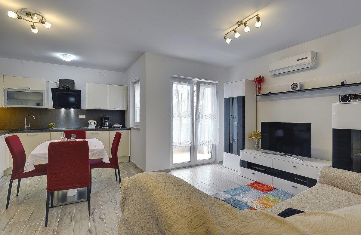 Apartments Elviana Pula Extérieur photo